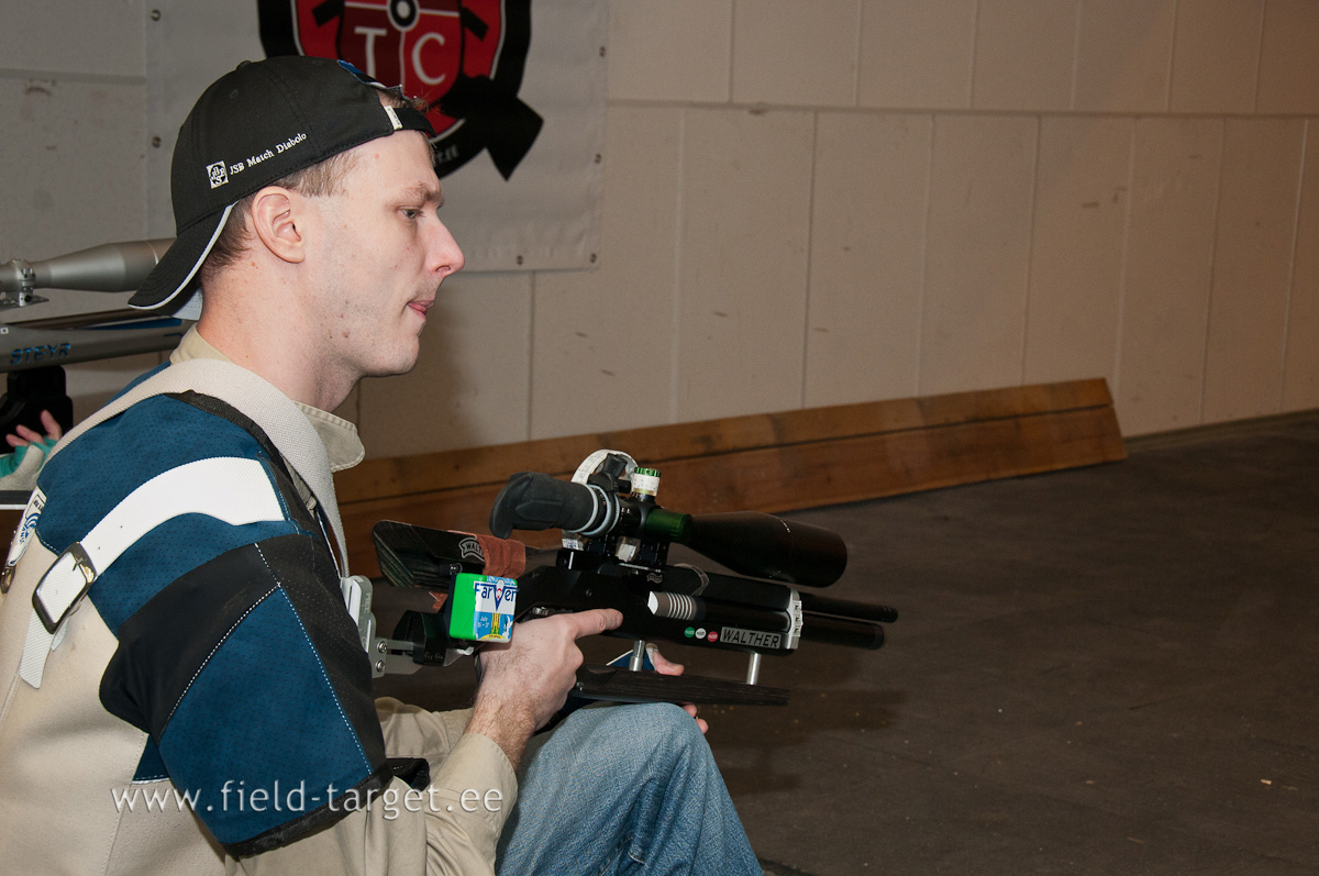 Aron võtab asja lihtsalt